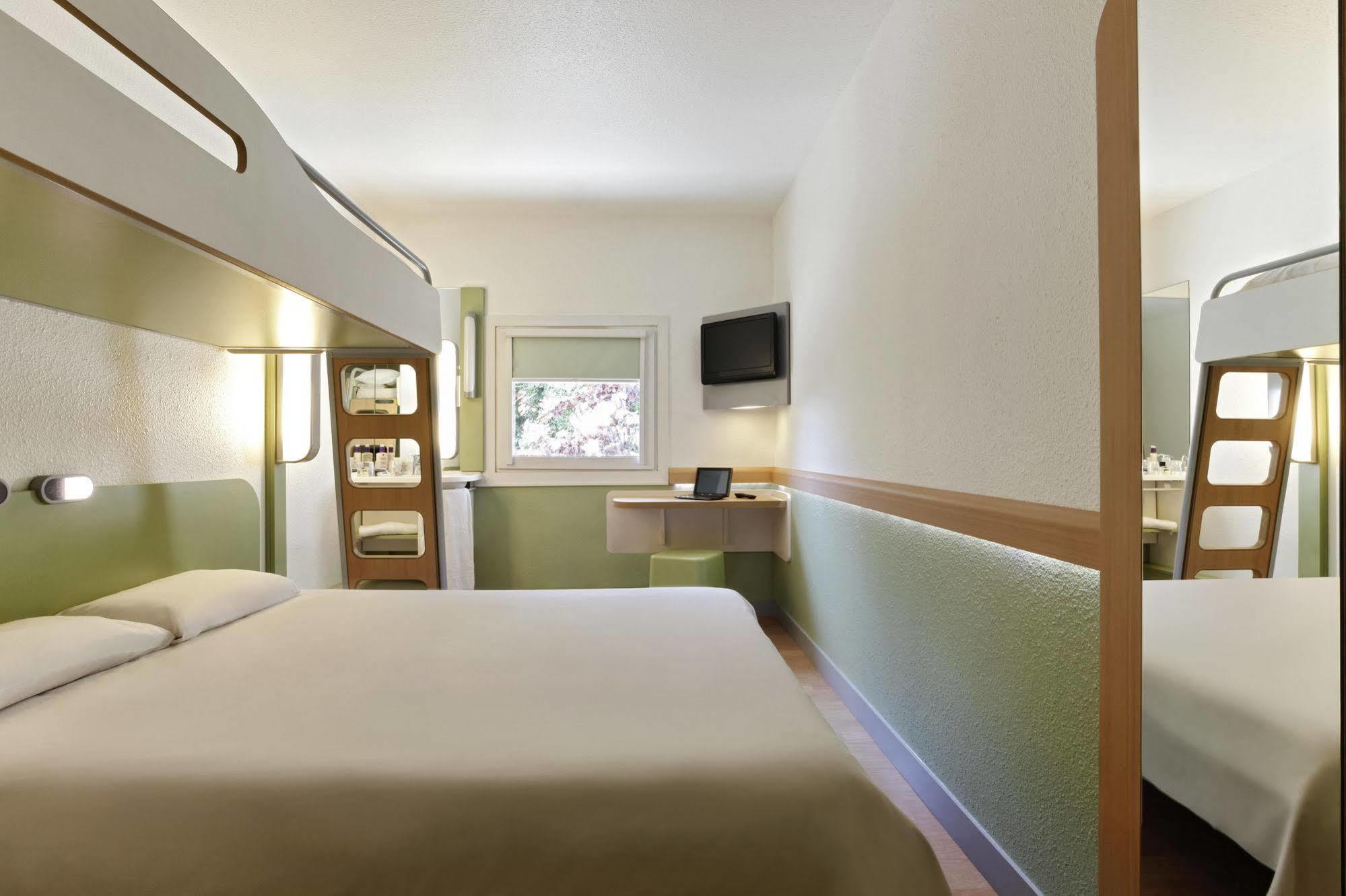 Ibis Budget Aix En Provence Est Le Canet Мерёй Экстерьер фото