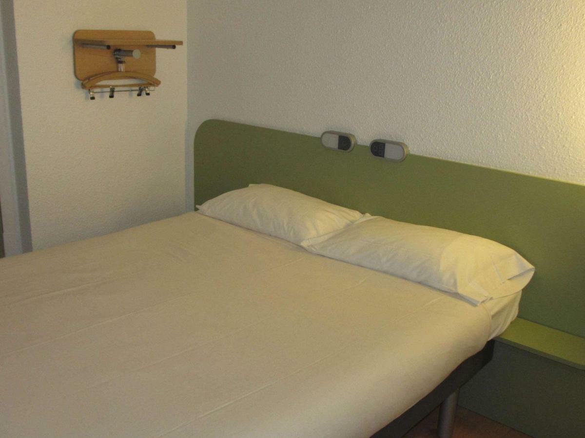Ibis Budget Aix En Provence Est Le Canet Мерёй Экстерьер фото